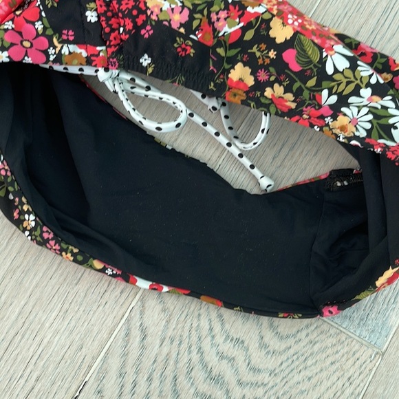 New swimsuit - Picture 4 of 11